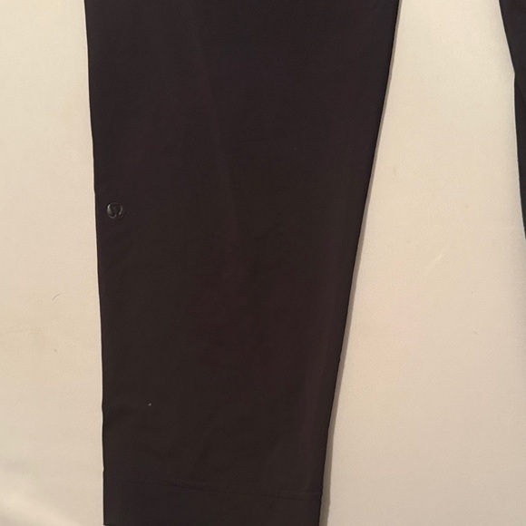 GUC - Lululemon Black Pants - Picture 6 of 8